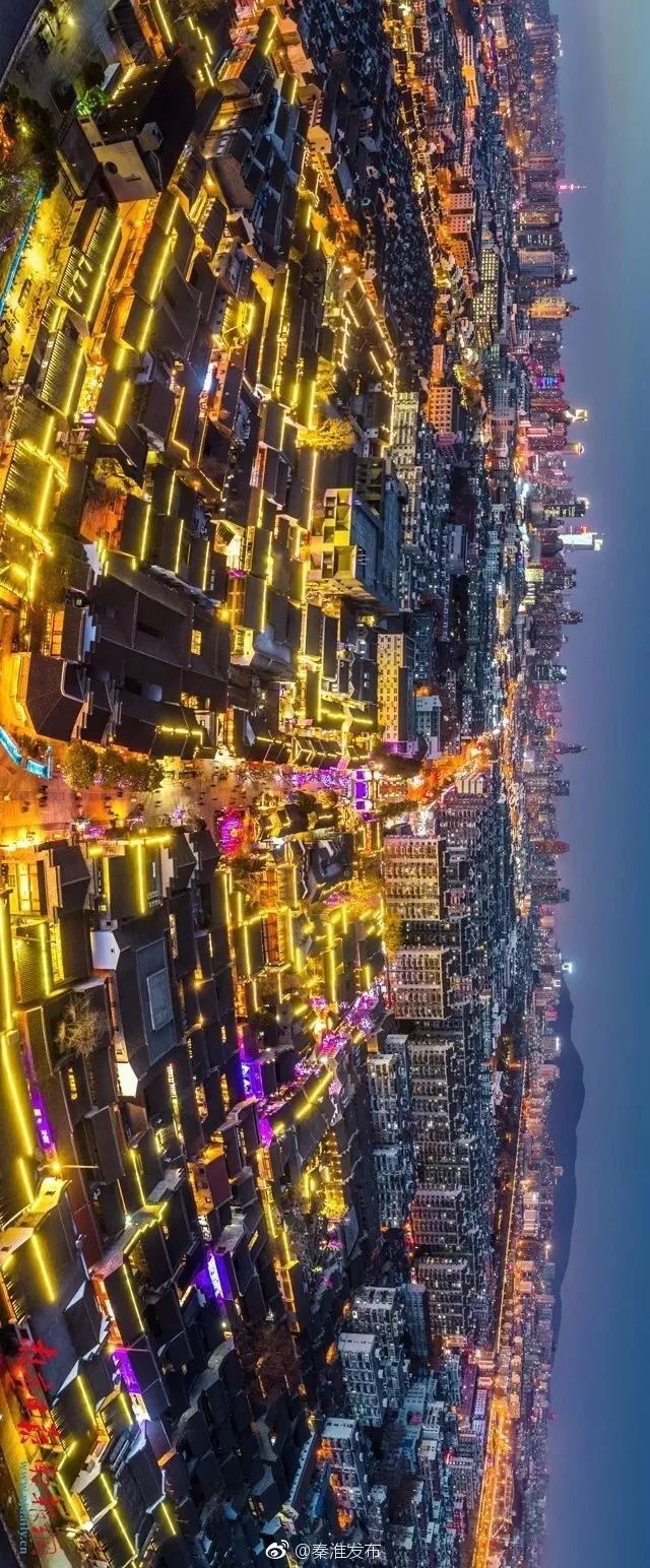 今夜的南*夫子京**庙,全是人人人人!有你吗?