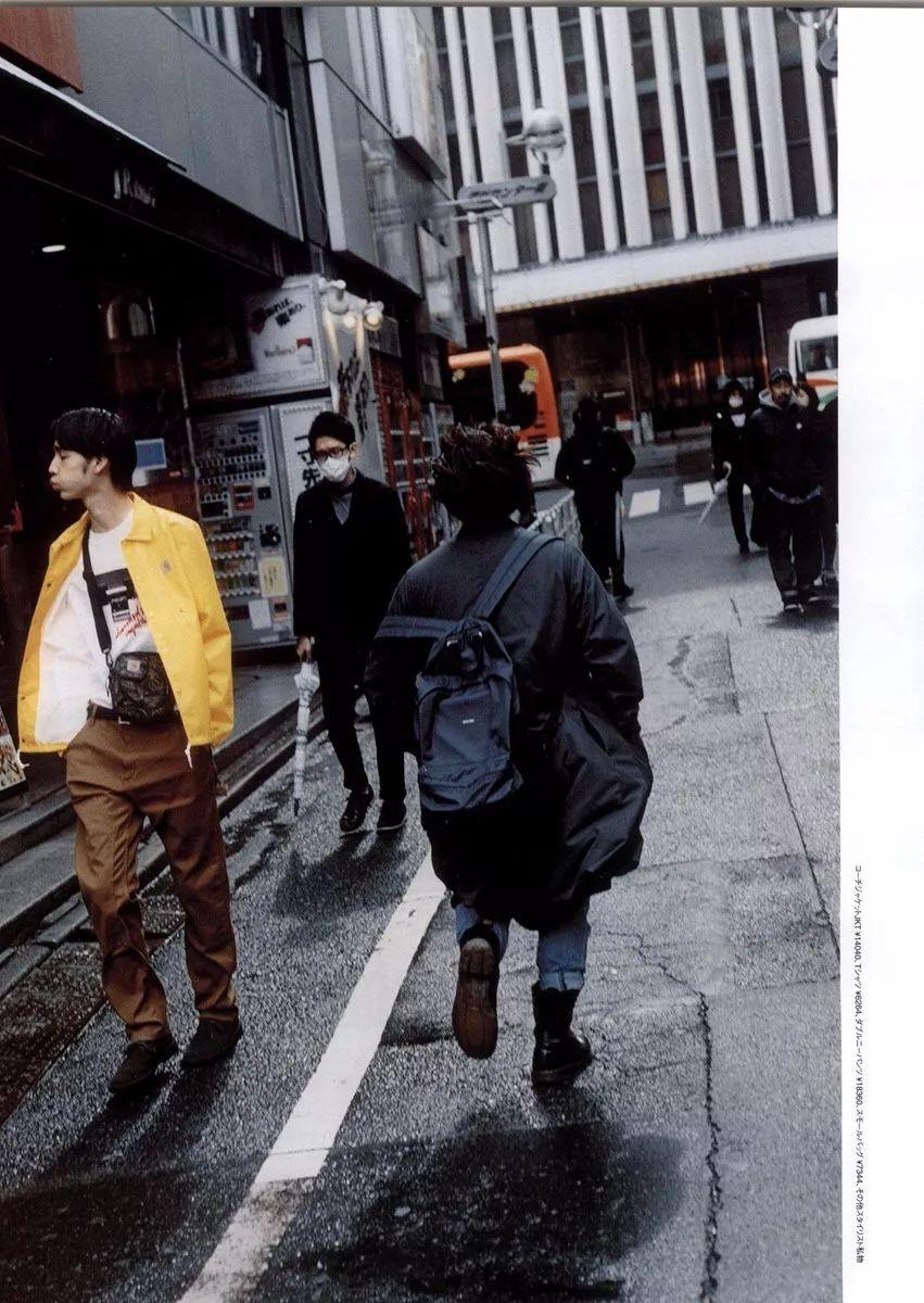 想骚还能买得起,开学这么穿让你成功撩到学妹哦