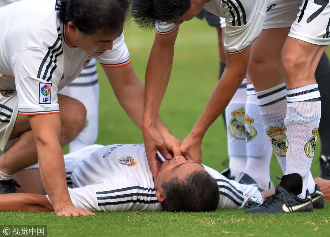 两岁孩子被父母用开水灌喉治病，偏方真会害死人