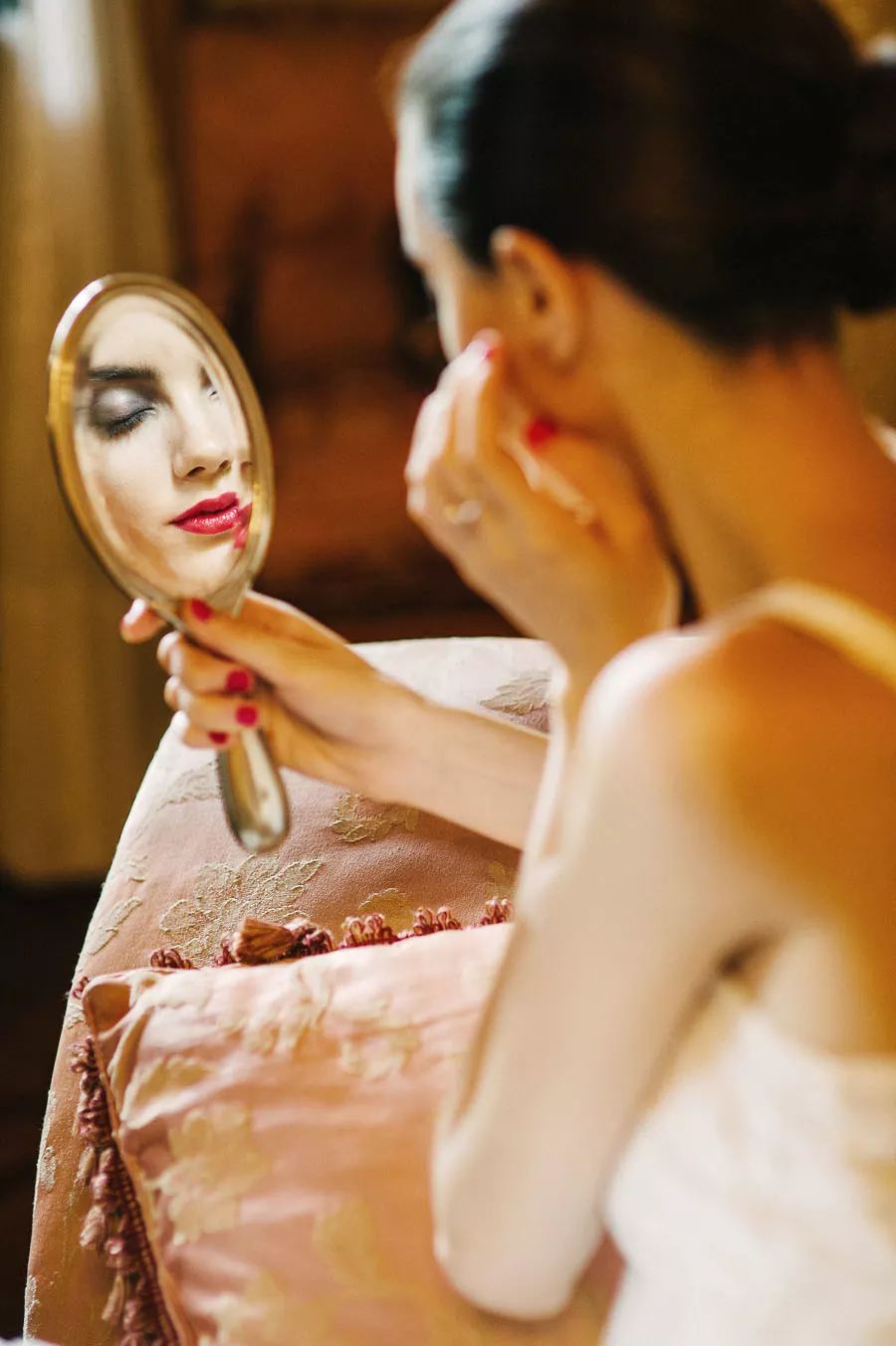 室外拍婚纱照pose的技巧,今年最流行的婚纱照姿势