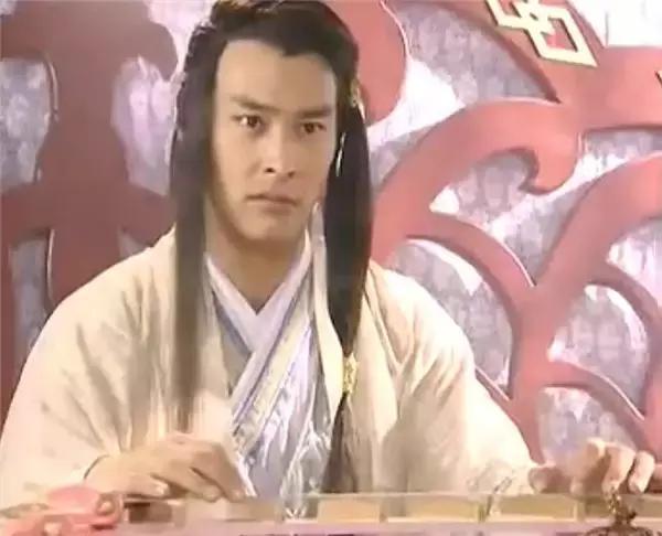 雪花女神龙演员对比,雪花女神龙董璇多大