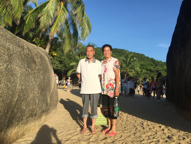 带上父母去看海完整视频,带你去三亚一起看海享受亲子时光