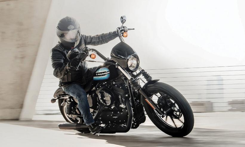 2023年哈雷戴维森摩托车测评视频,2008年哈雷戴维森1200定制版