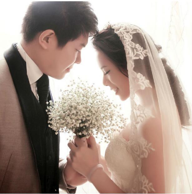 朝阳公园城堡婚纱照姿势大全,婚纱照外景河边拍照姿势大全