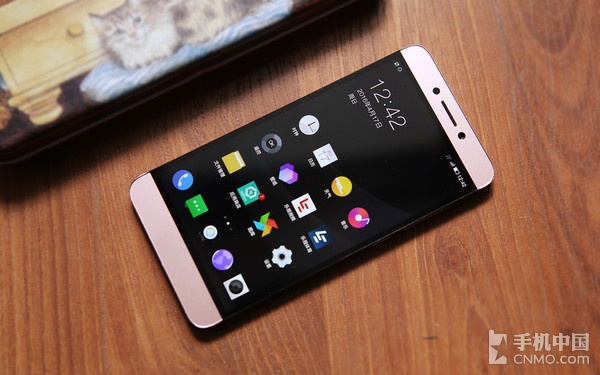 乐2手机的优点与缺点,乐2手机游戏测评