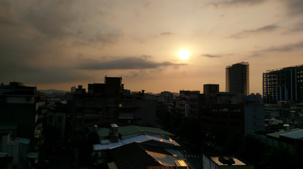 文本直送科技新闻:宏达电旗舰智慧型手机「HTC10」崭新体验,十分完美!