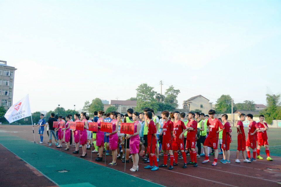 校园8人制足球比赛,清英杯校园足球联赛