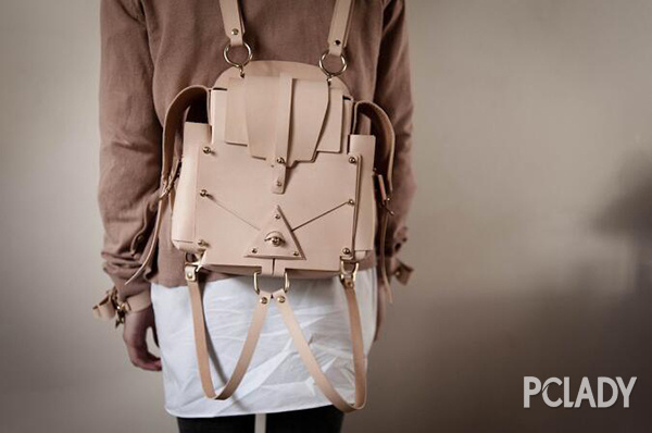 雌雄难辨的绝美仙牌-NielsPeeraer包包