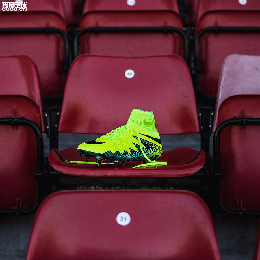 耐克phantomvenomelite足球鞋,nike足球鞋有哪几个系列2023
