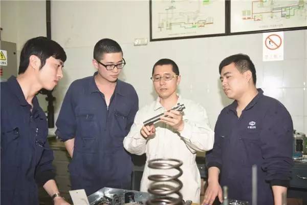 大国工匠樊晓江：珍惜岗位、热爱工作的机械修理专家