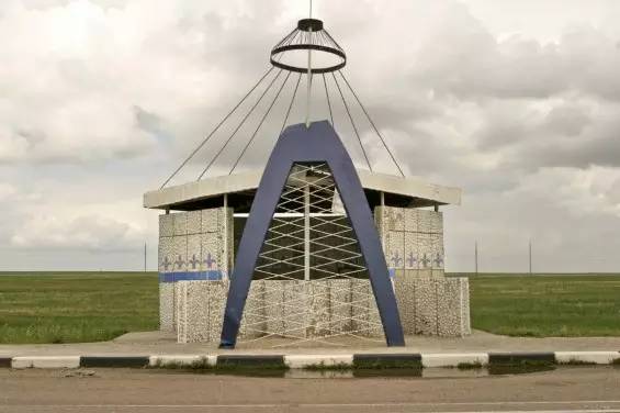 上的是公交，爱的却是公交站