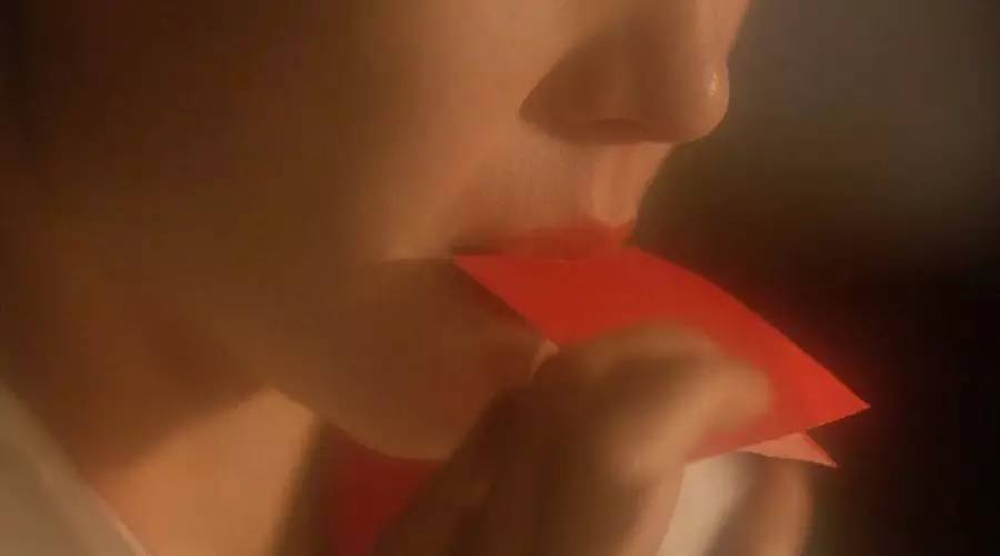 为什么男人喜欢小嘴的女人,男人喜欢小嘴女人还是大嘴女人