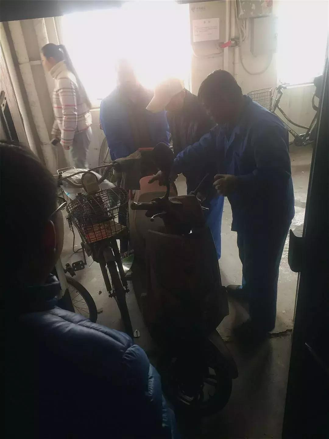 北京楼道堆杂物怎样彻底解决,小区角落堆放杂物找谁解决