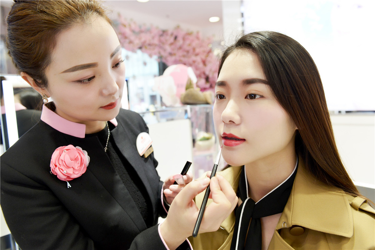 重庆解放碑街拍摄影馆,解放碑每天美女街拍时间