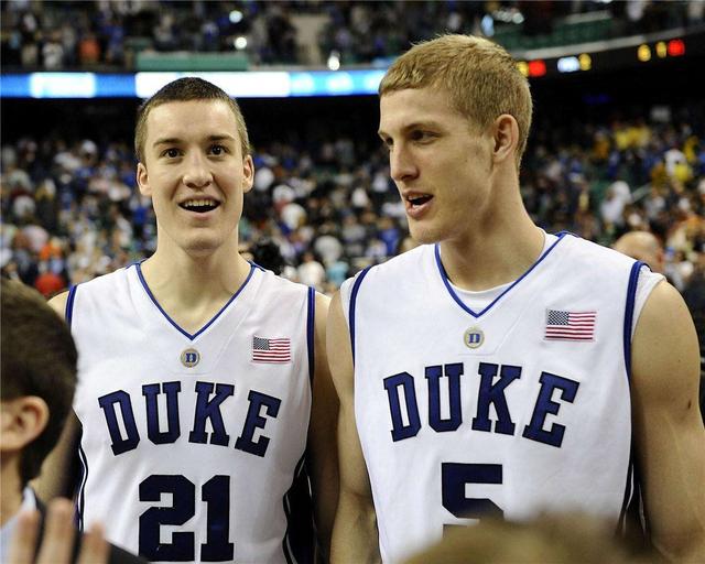 克莱汤普森兄弟几个,nba新秀汤普森兄弟