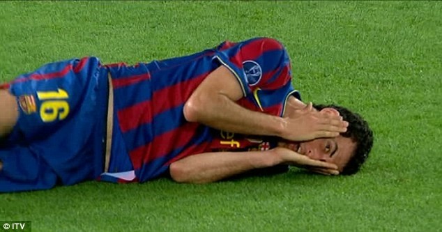 足球无法超越的经典假摔,奥斯卡假摔足球