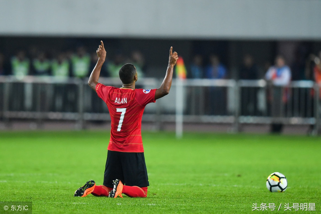 从权健到恒大的球员,权健恒大4:3解说