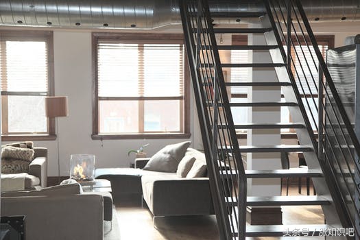 去除家具油漆刺鼻的胶味,家具的油漆味和胶水味