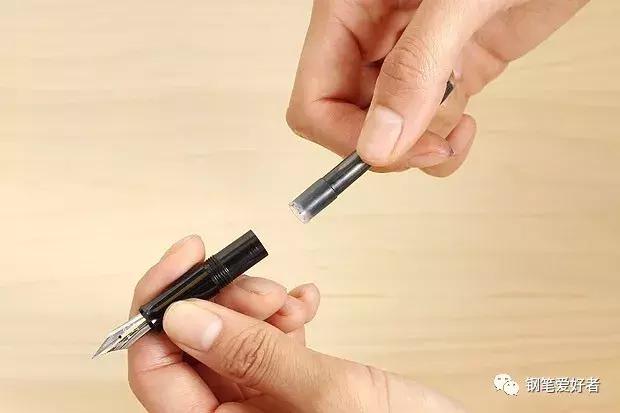 钢笔笔尖调整,钢笔笔尖怎么调整写字好看
