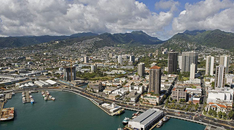 海南岛值得去旅游吗,旅游去巴厘岛好还是海南好