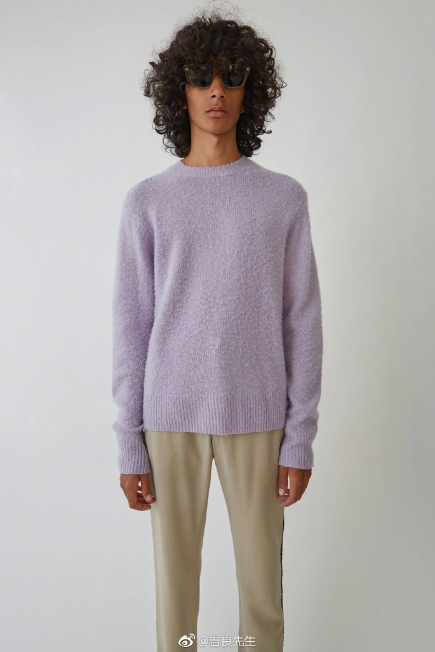 鹿晗起球大衣,鹿晗最近很火的毛衣