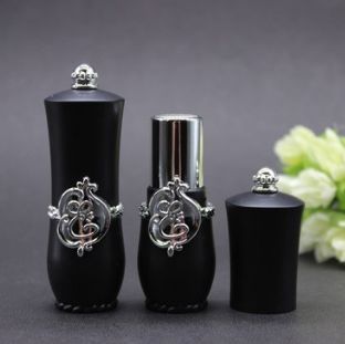 寰晢鍙g孩鐖嗘,涓嵂鎴愬垎鐨勬姢鑲ゅ搧寰晢