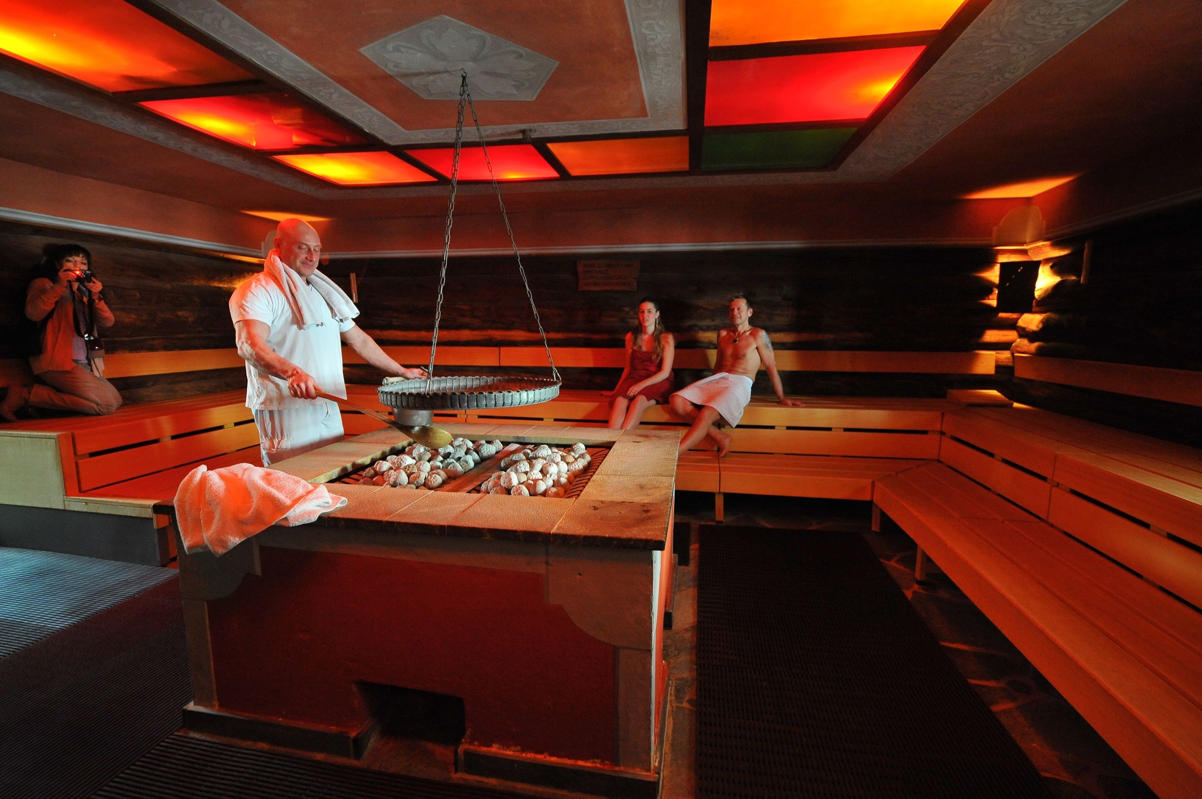 一本正经的回答不正经的问题,一本正经的回答不正经话题