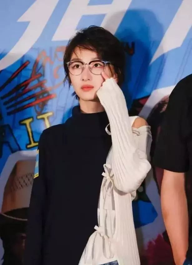 眼镜时尚单品牌子推荐,22年流行的大牌眼镜