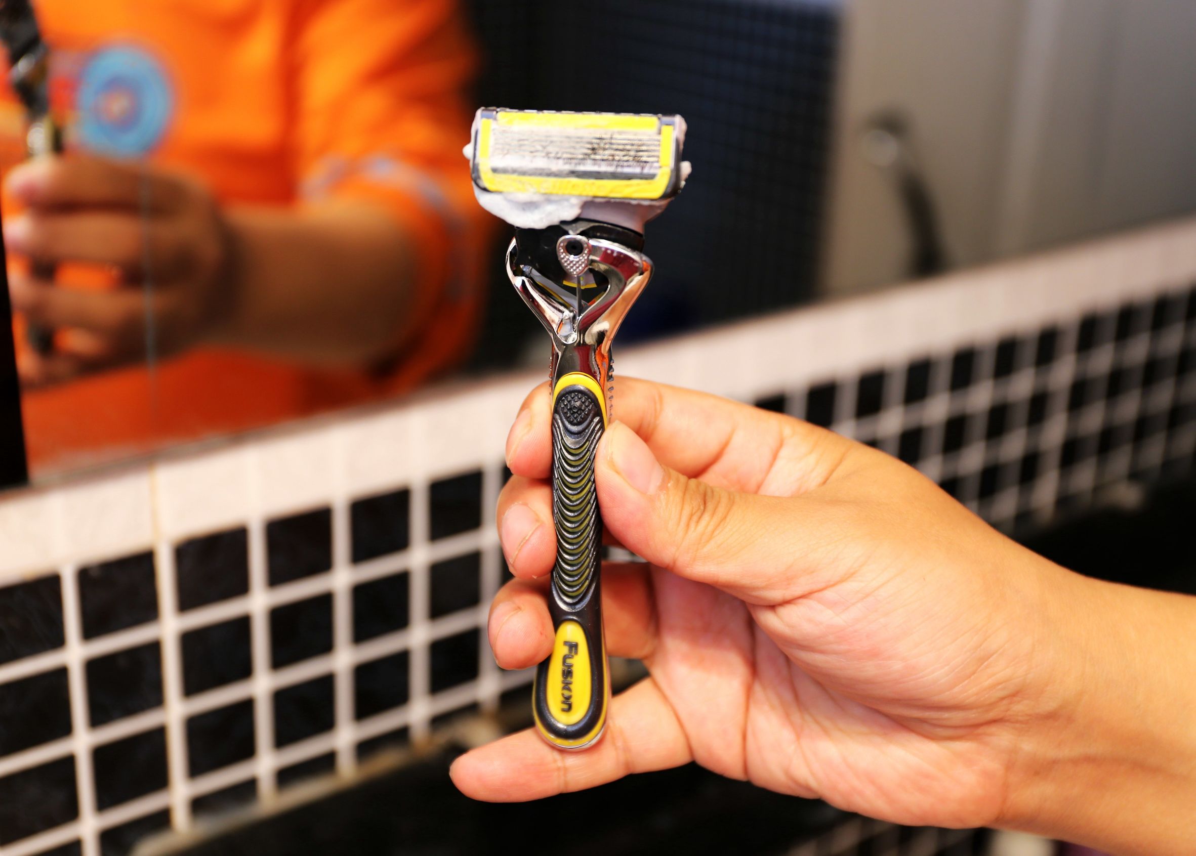 吉列致护和锋隐的区别,吉列锋隐致顺刀头可以通用么