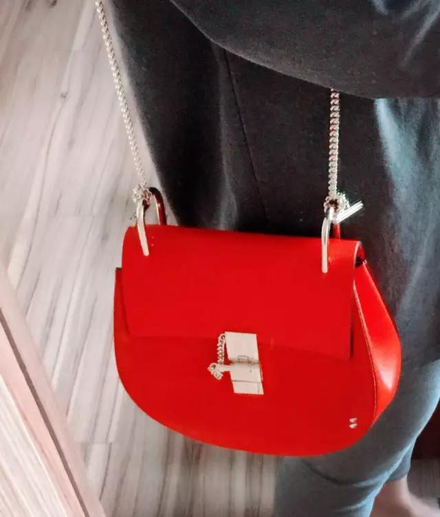 撞包也要背？这些热门包包受欢迎是有原因的