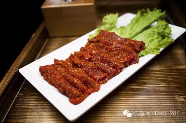 来这家店的人，五行缺火，八字欠辣，还是条真汉