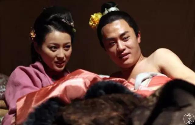 我捉住了一个*花采**贼丨雅娴