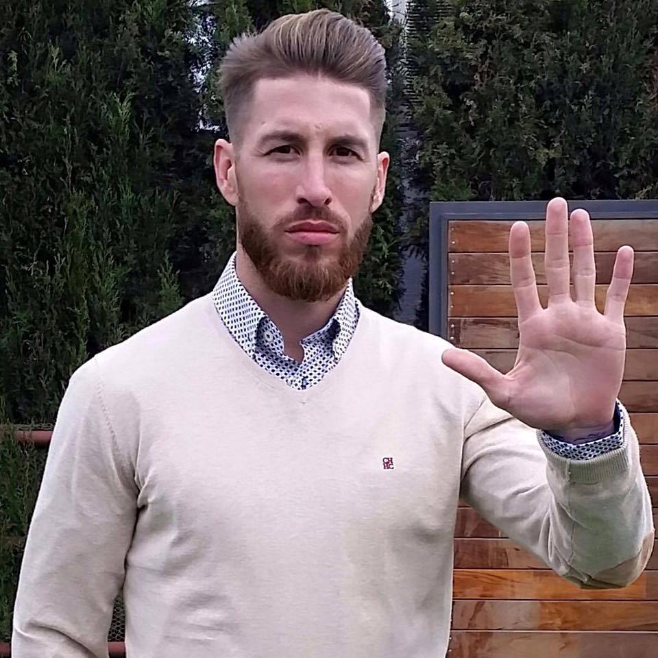 拉莫斯小辫子发型,拉莫斯1718赛季发型