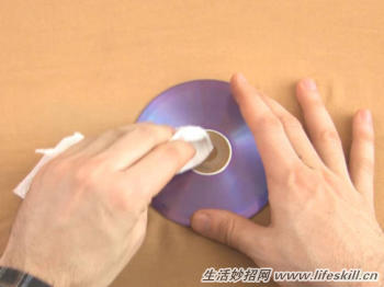 怎样修复光盘划痕,怎么修复划伤的光碟