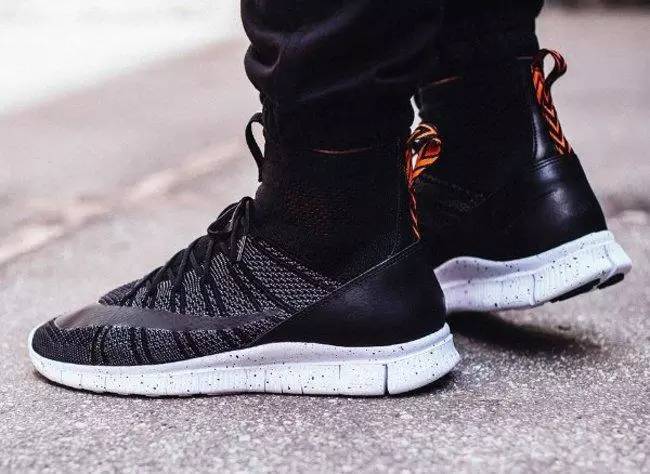 吕布与赵云大战谁厉害,吕布大战赵云谁厉害视频