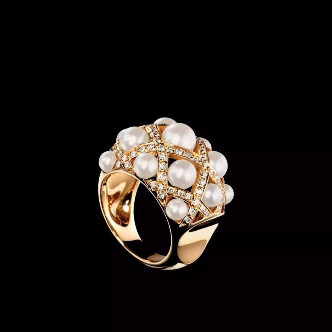 佩戴珍珠的禁忌有哪些,戴珍珠不能碰一点水吗