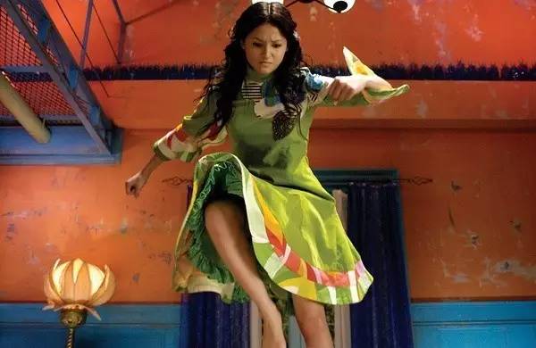 视觉盛宴体验爱丽丝梦游仙境,爱丽丝梦游仙境一个美丽的画面