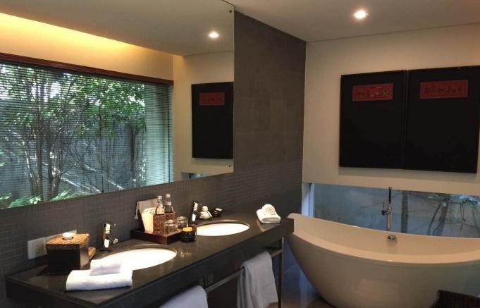 棣欐鍒搴﹀亣閰掑簵,鍗椾含棣欐鍗庤嫻閰掑簵浠嬬粛