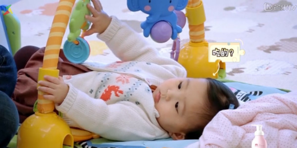 修杰楷咘咘击掌,修杰楷把咘咘逗哭