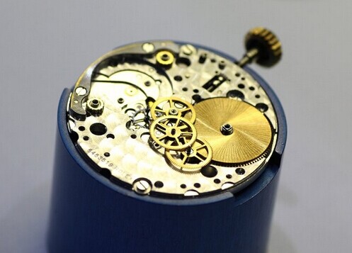 劳力士3135机芯真假对比图解视频,经典劳力士3135机芯拆解视频