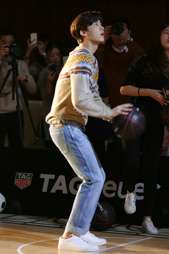 李易峰nba名人赛,李易峰07年篮球比赛