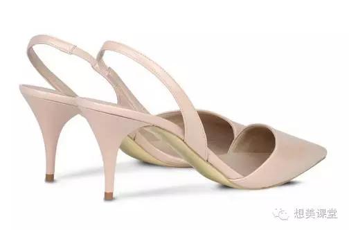 怎么穿高跟鞋显腿细长视频,超长版高跟鞋怎么穿才好看