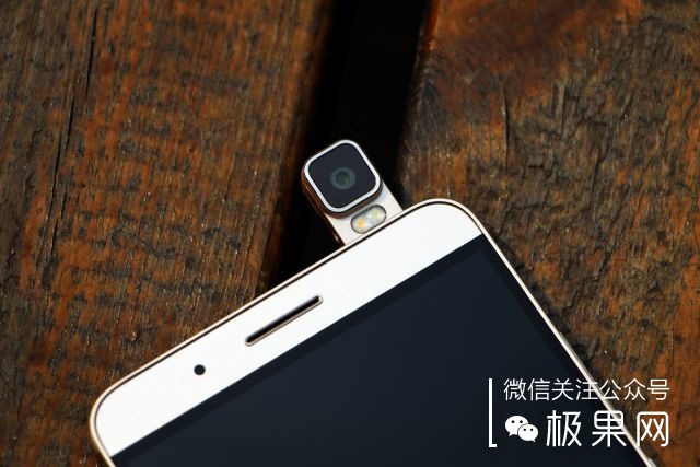 翻转吧摄像头,前后都能照出完美的照片:荣耀7i体验