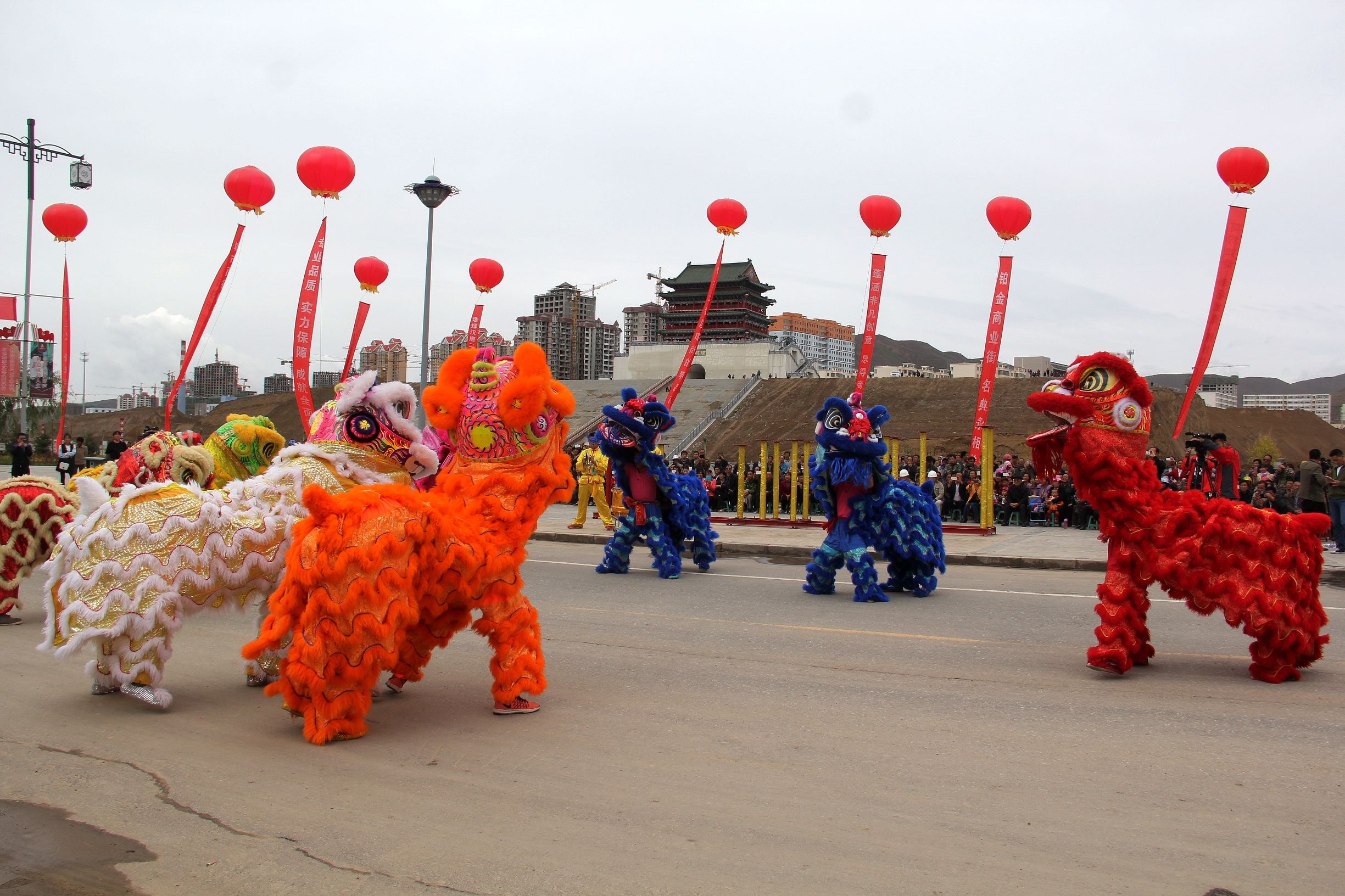 昔日丝绸路驼队阵阵显繁荣今朝OTO再起风云闹汉唐