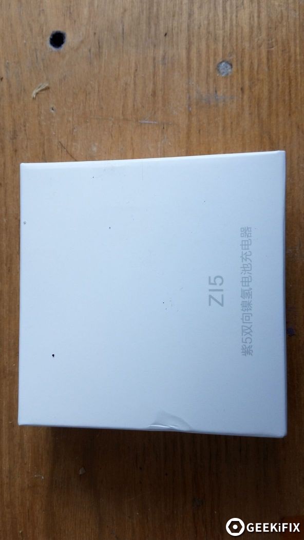 geekifix:紫5双向镍氢电池充电器拆解