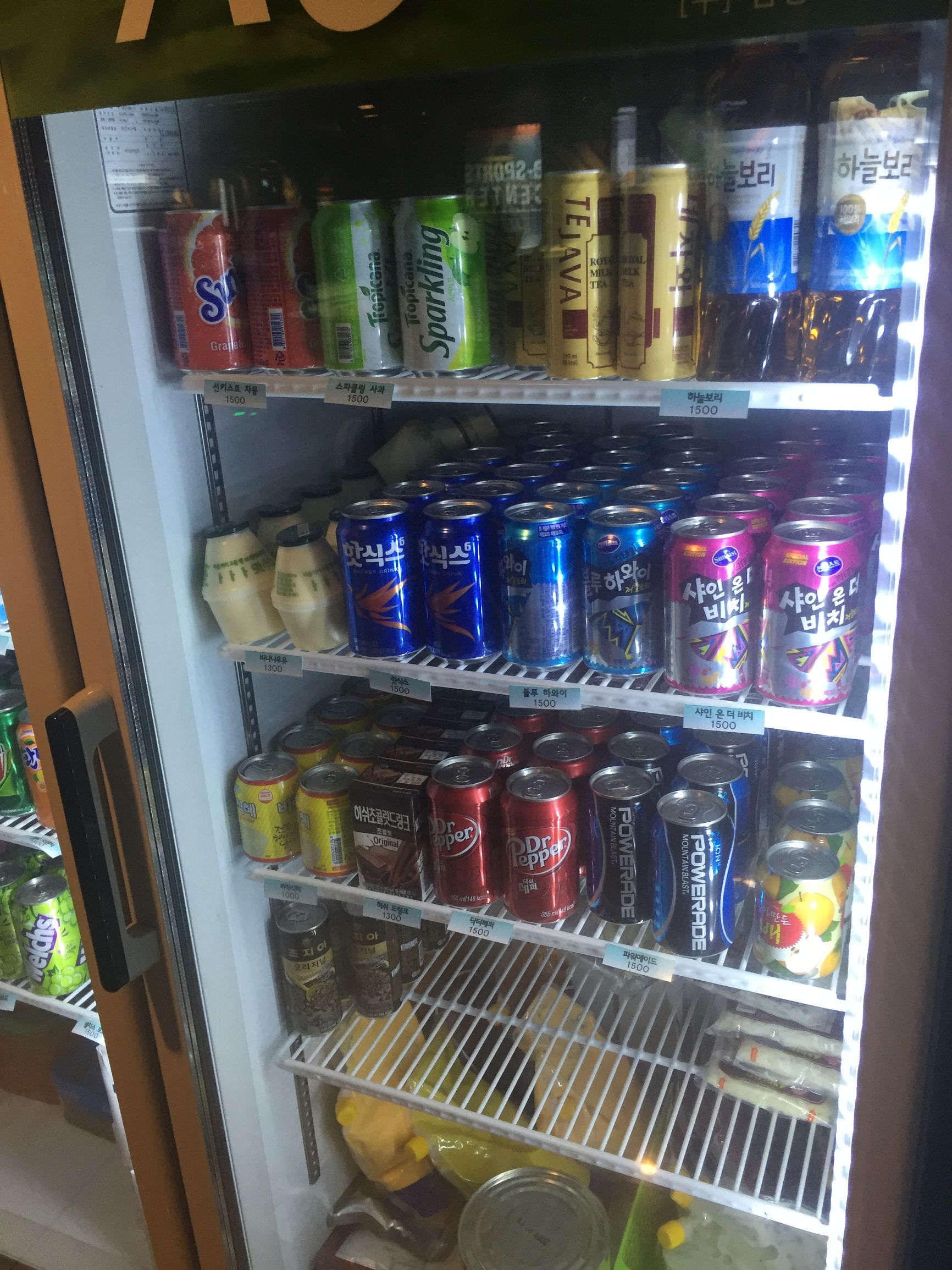 怪不得韩国欧巴脸滚键盘也能赢中国吊丝！原来他们的网吧是这样