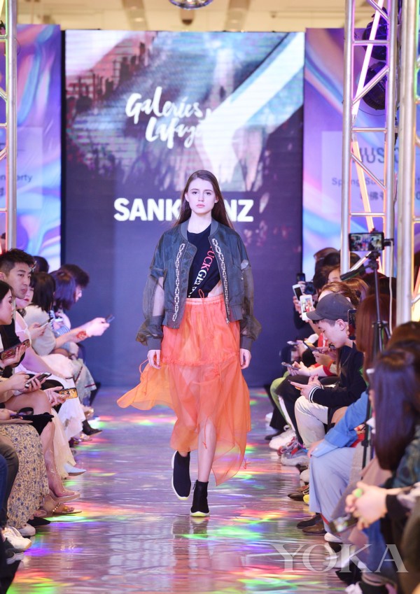 老佛爷百货时装秀,老佛爷百货节视频