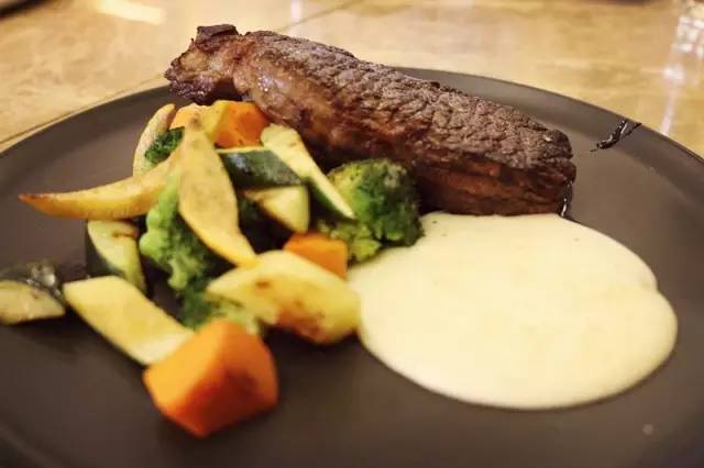 MixcTime丨如何花不到四十软妹币，在一家腔调西餐吃到