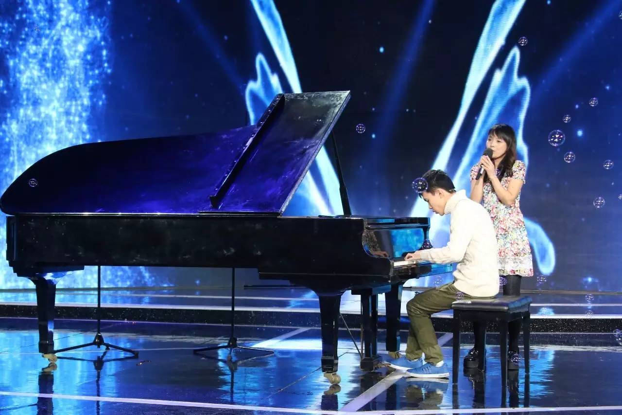 白血病抗争8年女孩,16岁少女抗争白血病2次复发