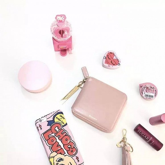 时尚必备单品女士红色钱包推荐,新款钱包型手提包时髦又洋气